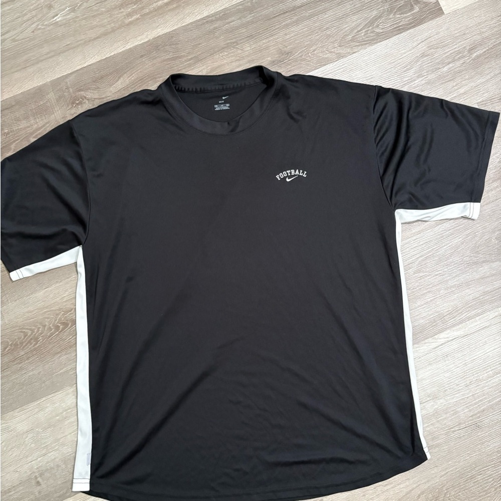 Nike Dri-Fit Athletic Performance Black and White Short Sleeve Tee. Size XXL